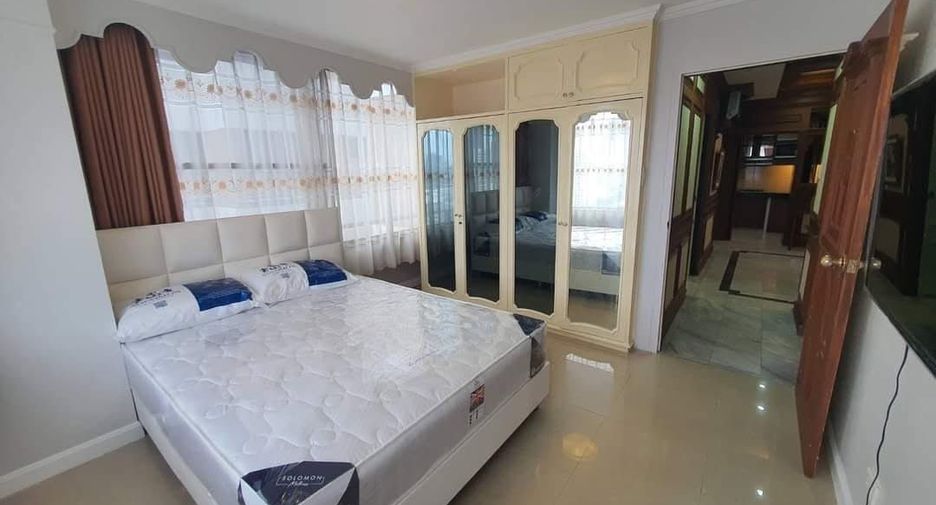 ให้เช่า 3 ห้องนอน คอนโด ใน วัฒนา, กรุงเทพฯ