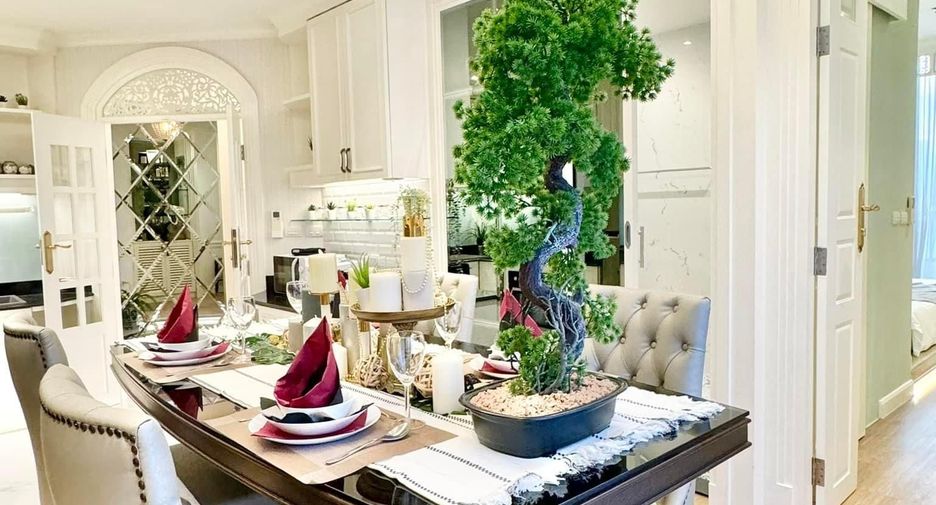 For rent 2 bedrooms condo in Khlong Toei, Bangkok
