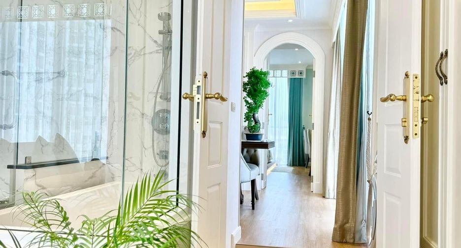 For rent 2 bedrooms condo in Khlong Toei, Bangkok
