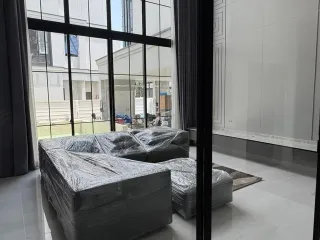 Haus zur Miete mit 5 Zimmer in Saphan Sung, Bangkok