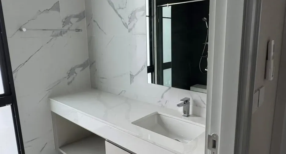 Casa en alquiler de 5 habitaciones en Saphan Sung, Bangkok