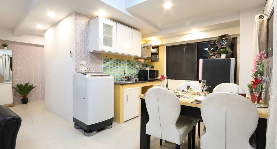 For rent 1 bed condo in Watthana, Bangkok