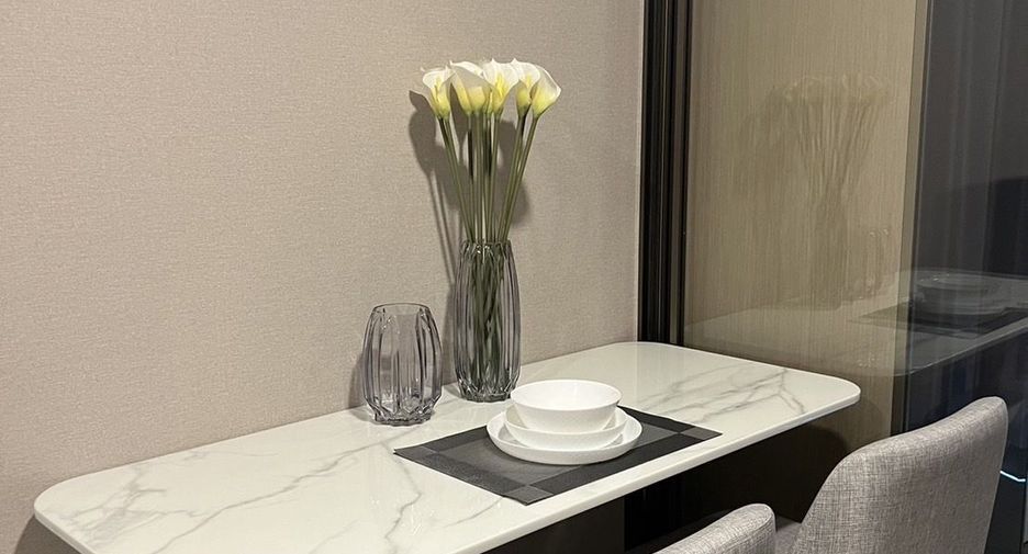 For rent 2 bedrooms condo in Watthana, Bangkok