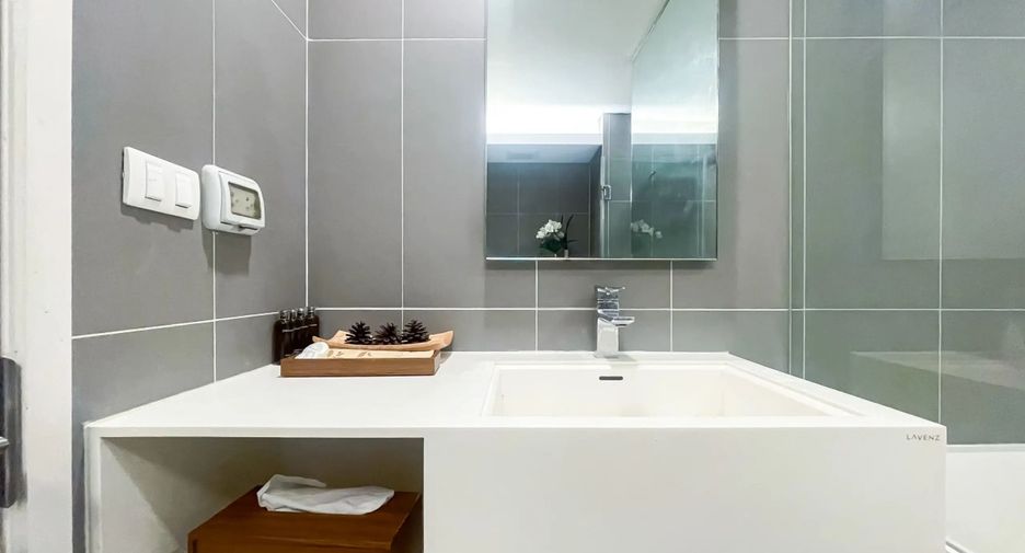 For rent 1 bed condo in Khlong Toei, Bangkok