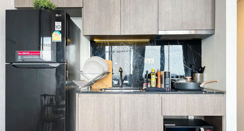 For rent 1 bed condo in Khlong Toei, Bangkok