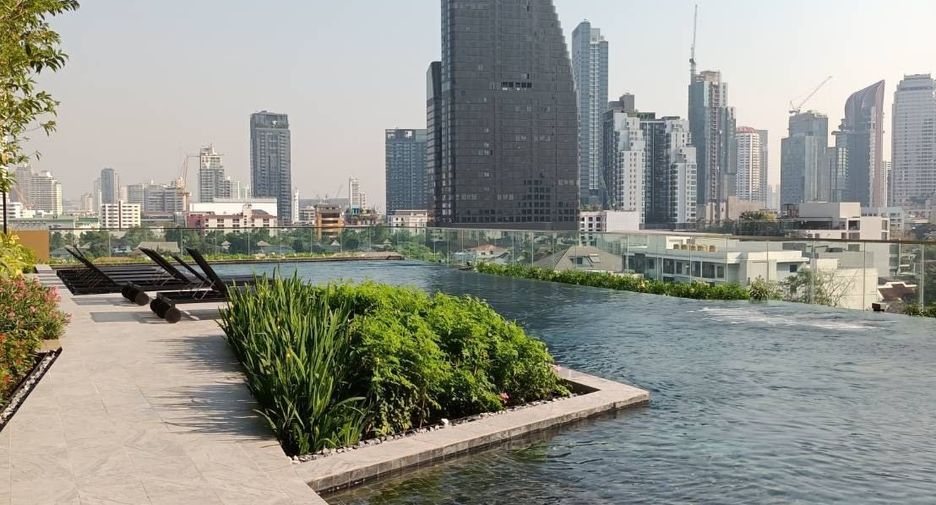 For rent 1 bed condo in Khlong Toei, Bangkok