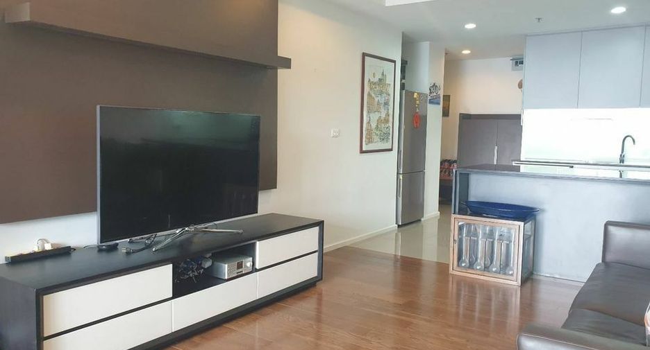 For rent 2 bedrooms condo in Watthana, Bangkok
