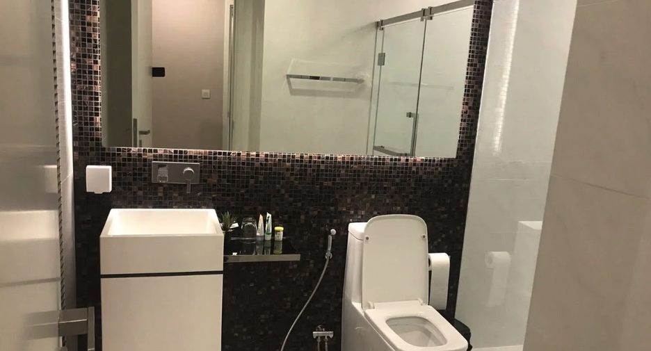 Condo en alquiler de 2 habitaciones en Khlong Toei, Bangkok