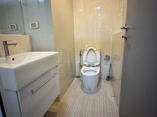 Аренда 2 спальни кондо в Хуаи Кхщанг, Бангкок