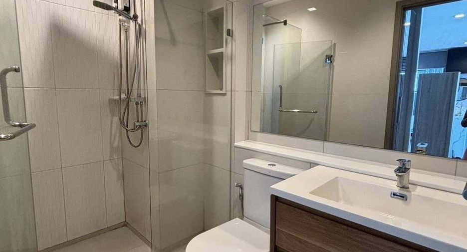 For rent 1 bed condo in Huai Khwang, Bangkok