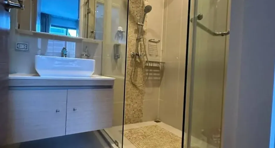 Wohnung zur Miete mit 2 Zimmer in Watthana, Bangkok