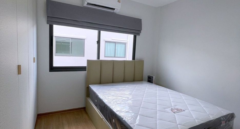 For rent 3 bedrooms townhouse in Bang Phli, Samut Prakan