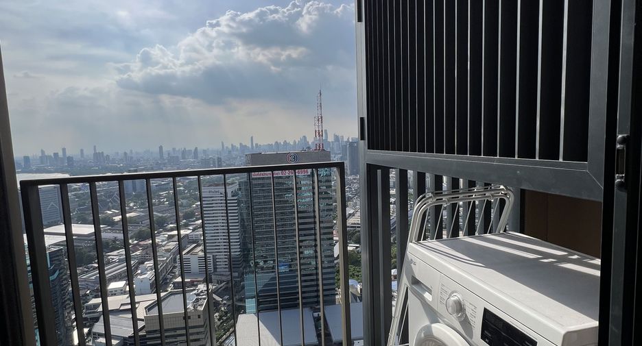 For rent 1 bed condo in Khlong Toei, Bangkok