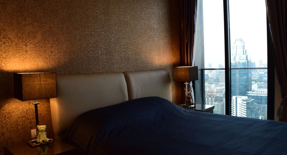 For rent 2 bedrooms condo in Pathum Wan, Bangkok