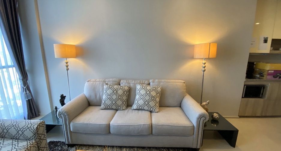 For rent 2 bedrooms condo in Pathum Wan, Bangkok