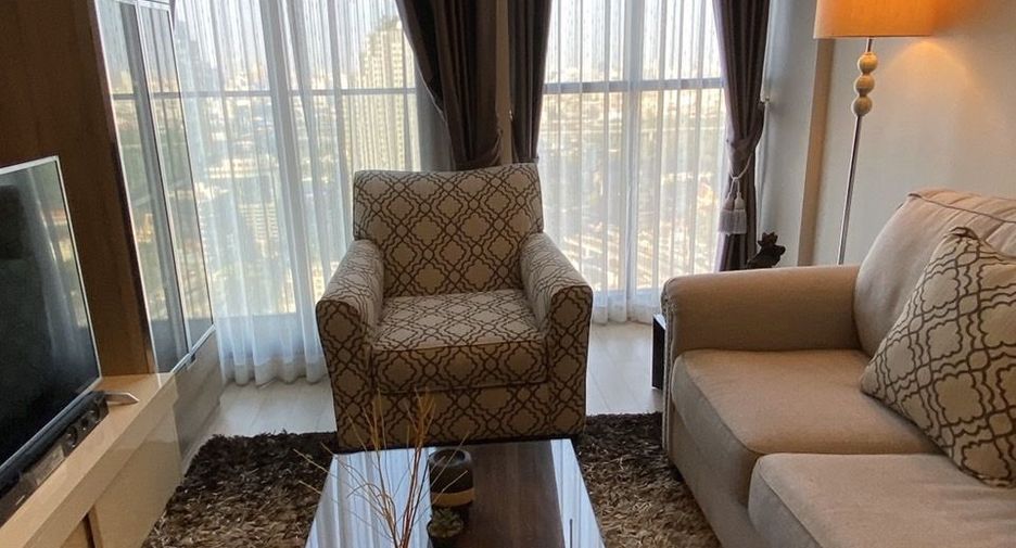 For rent 2 bedrooms condo in Pathum Wan, Bangkok