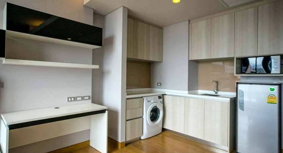 For rent 1 bed condo in Khlong Toei, Bangkok
