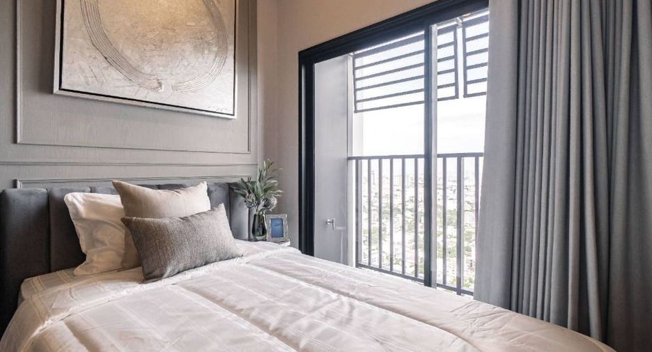 For rent 2 bedrooms condo in Watthana, Bangkok