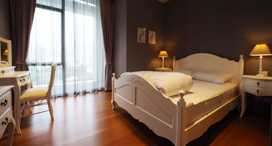 Condo en alquiler de 2 habitaciones en Sathon, Bangkok