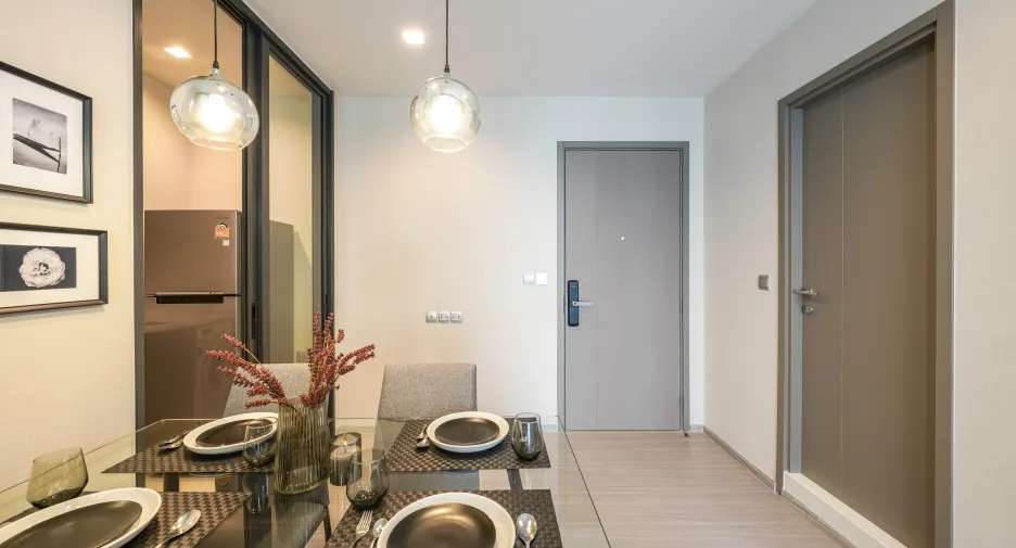 À louer 1 chambre condo à Huai Khwang, Bangkok