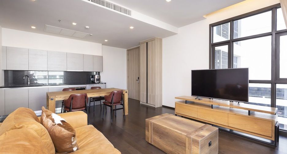 For rent 2 bedrooms condo in Khlong Toei, Bangkok