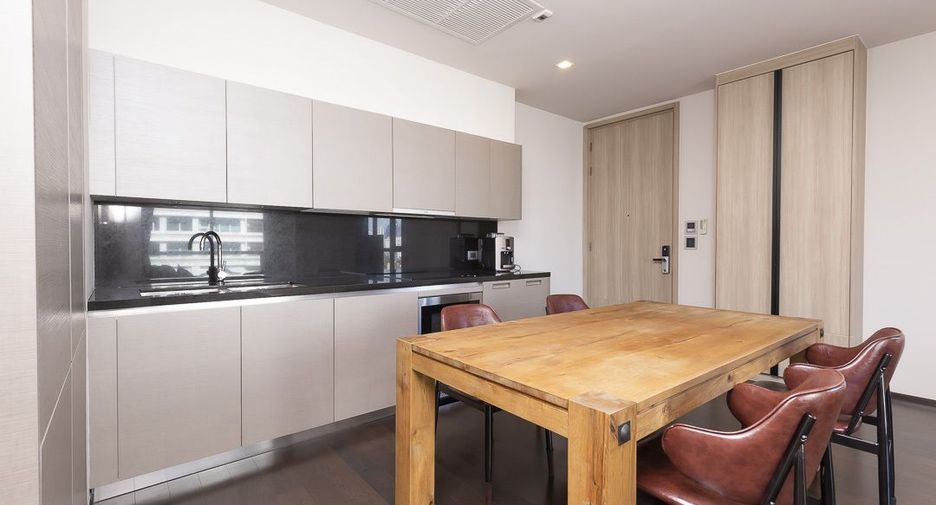 For rent 2 bedrooms condo in Khlong Toei, Bangkok
