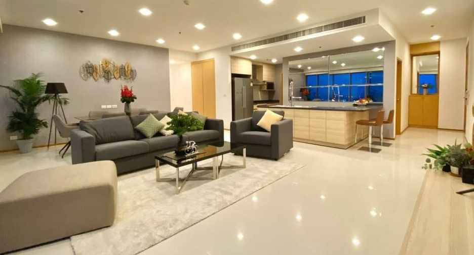 Wohnung zur Miete mit 3 Zimmer in Khlong Toei, Bangkok