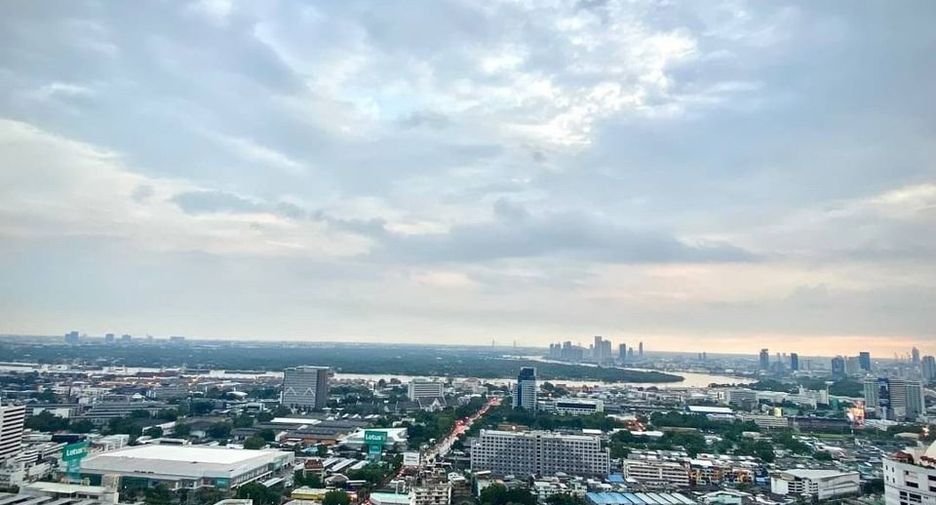 Wohnung zur Miete mit 3 Zimmer in Khlong Toei, Bangkok