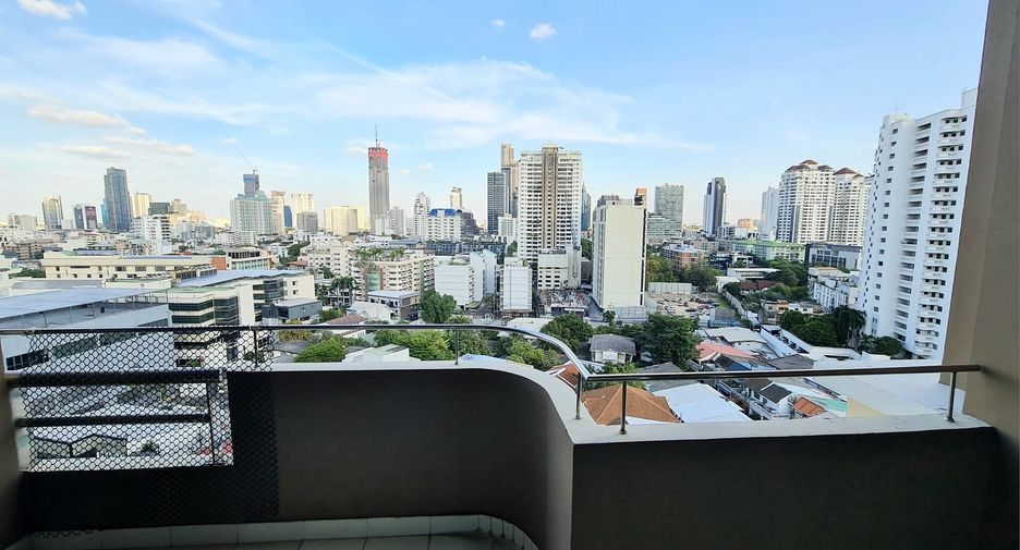 À louer 2 chambres condo à Watthana, Bangkok