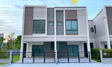 Casa en alquiler de 3 habitaciones en Bang Phli, Samut Prakan