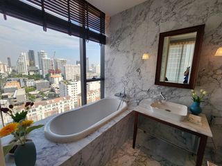 For rent 2 ベッドルーム condo in Watthana, Bangkok