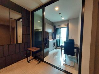 Condo en alquiler de 1 habitaciones en Huai Khwang, Bangkok