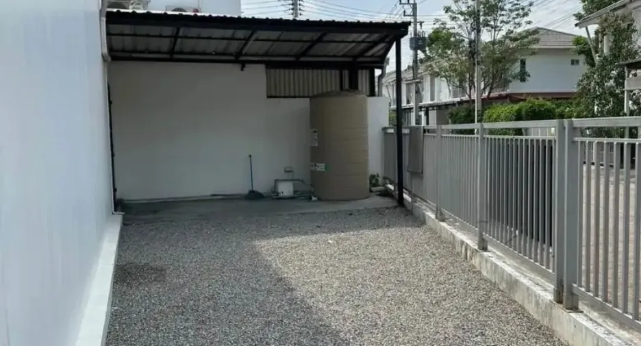 For sale 3 ベッドルーム townhouse in Mueang Chiang Mai, Chiang Mai