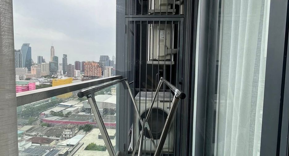For rent 1 bed condo in Pathum Wan, Bangkok