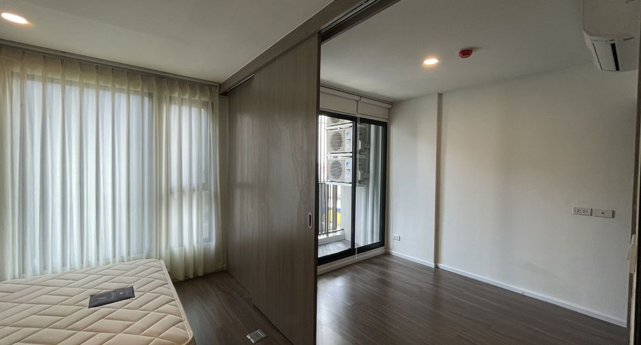 For rent 2 bedrooms condo in Khan Na Yao, Bangkok