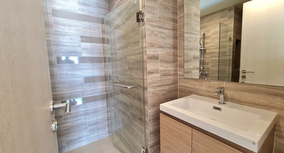 For rent 1 bed condo in Huai Khwang, Bangkok