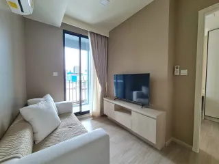 Condo en alquiler de 1 habitaciones en Huai Khwang, Bangkok