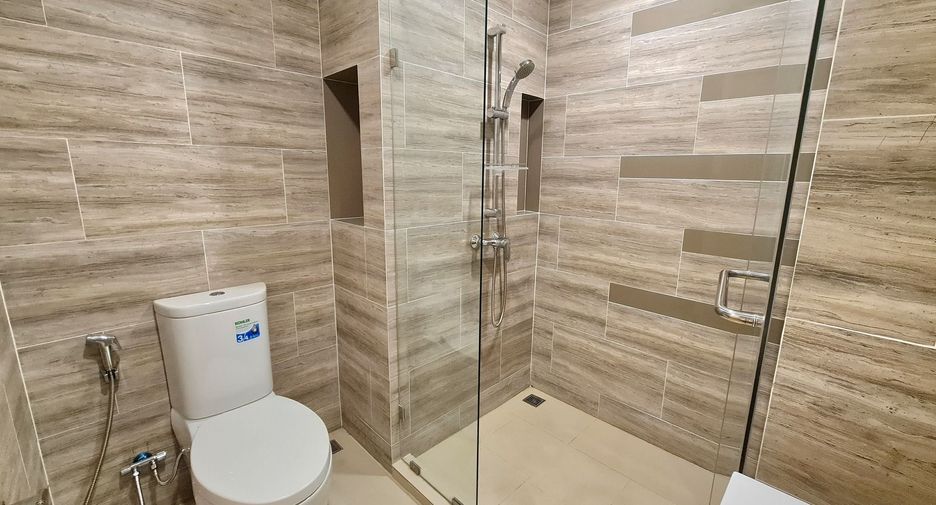 For rent 1 bed condo in Huai Khwang, Bangkok
