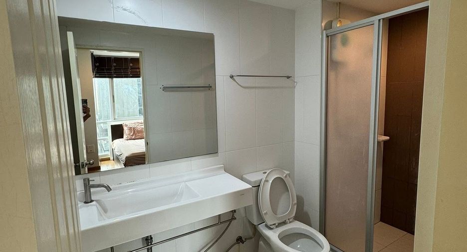 For rent 1 bed condo in Phaya Thai, Bangkok