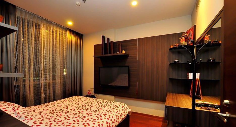 For rent 1 bed condo in Watthana, Bangkok