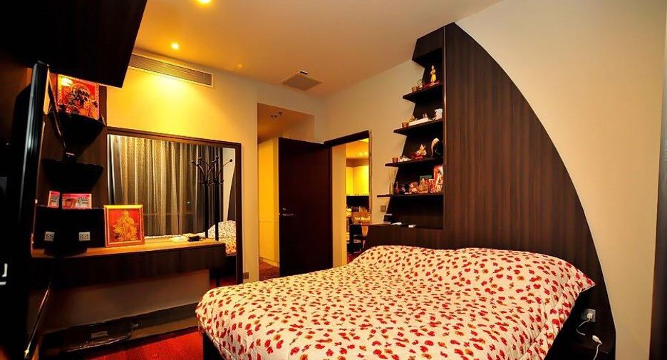 For rent 1 bed condo in Watthana, Bangkok