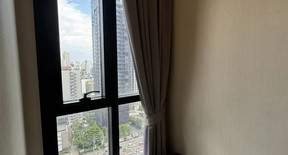 For rent 1 bed condo in Khlong Toei, Bangkok