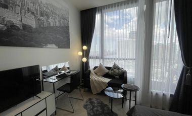 Wohnung zur Miete mit Studio in Khlong San, Bangkok