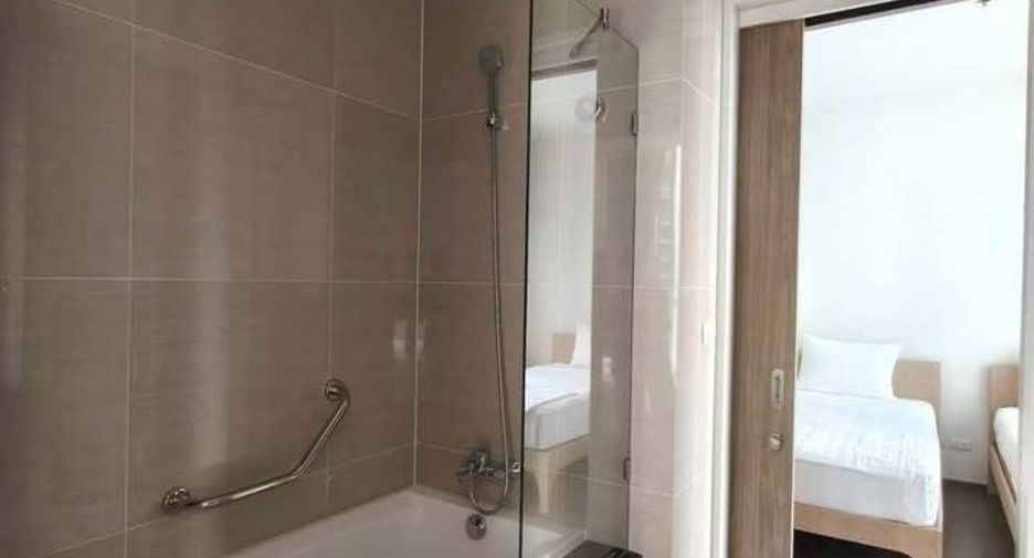 For rent 2 bedrooms condo in Khlong Toei, Bangkok