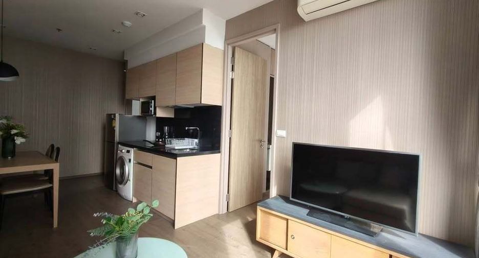 For rent 2 bedrooms condo in Khlong Toei, Bangkok