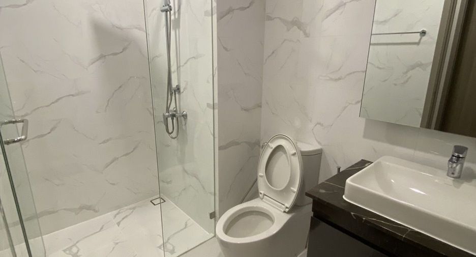 For rent 2 bedrooms apartment in Watthana, Bangkok