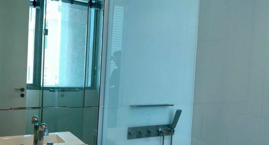 For rent 2 bedrooms condo in Pathum Wan, Bangkok