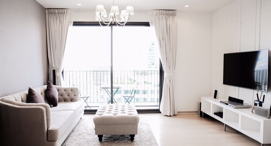 For rent 2 bedrooms condo in Watthana, Bangkok
