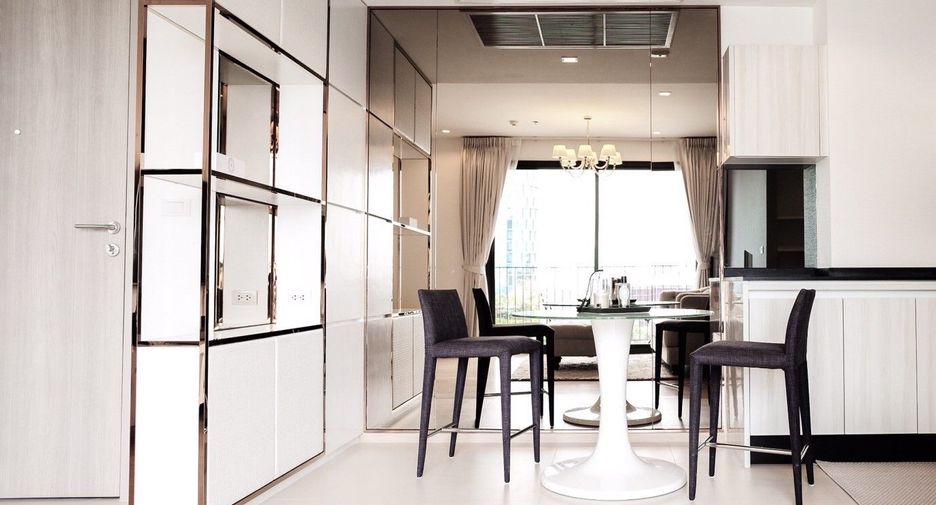 For rent 2 bedrooms condo in Watthana, Bangkok