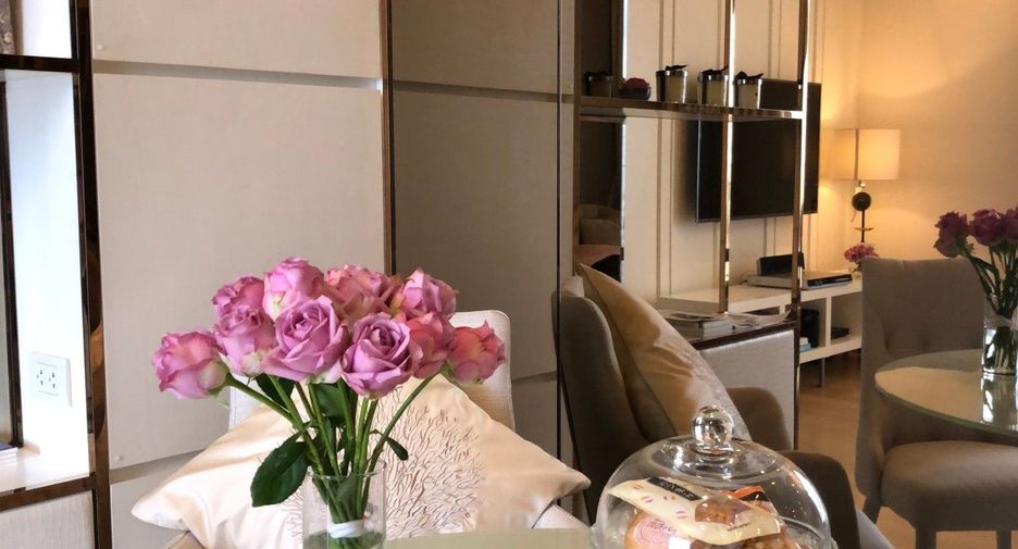 For rent 2 bedrooms condo in Watthana, Bangkok